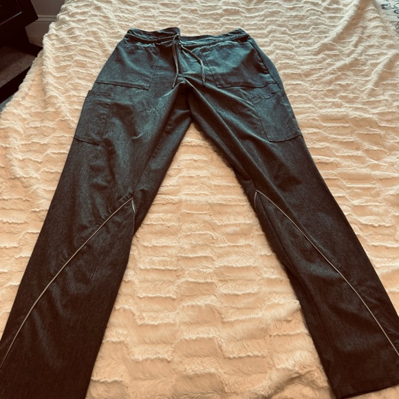 Janus gray scrub pants. Athletic type material - Picture 2 of 4